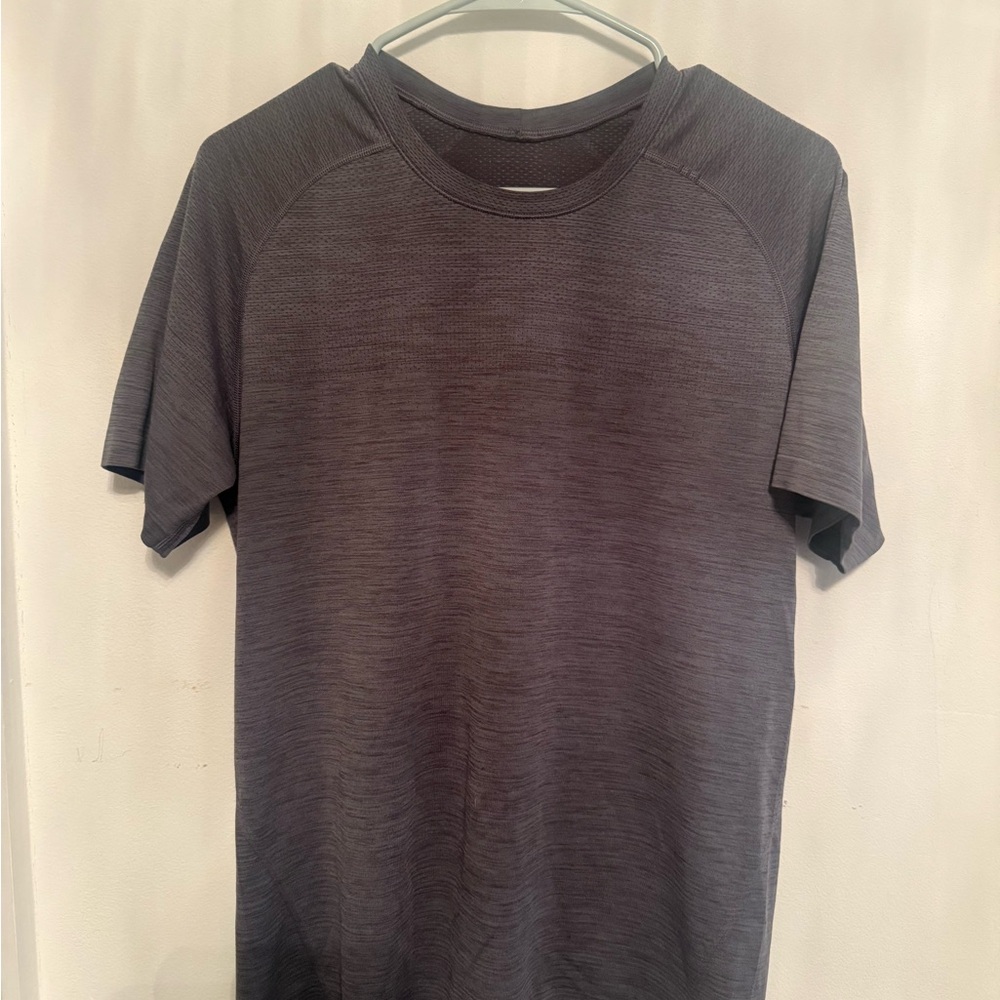 lululemon athletica Gray Short Sleeve Tee